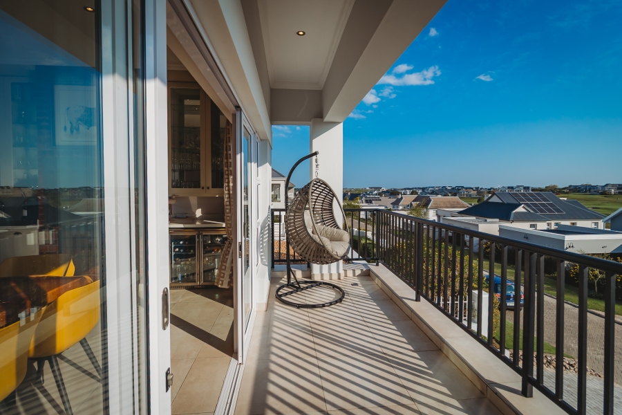 4 Bedroom Property for Sale in Kingswood Golf Estate Western Cape